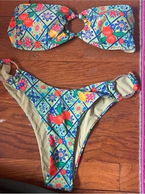 Blackbough strapless bikini